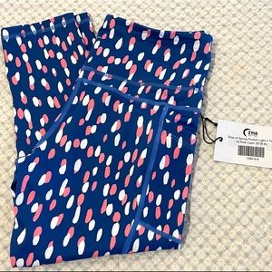 Zyia Drop of Spring light and tight capris 6-8